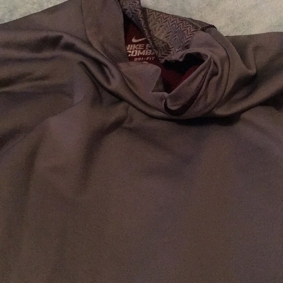 Nike Dri Fit Long Sleeve - Picture 4 of 6